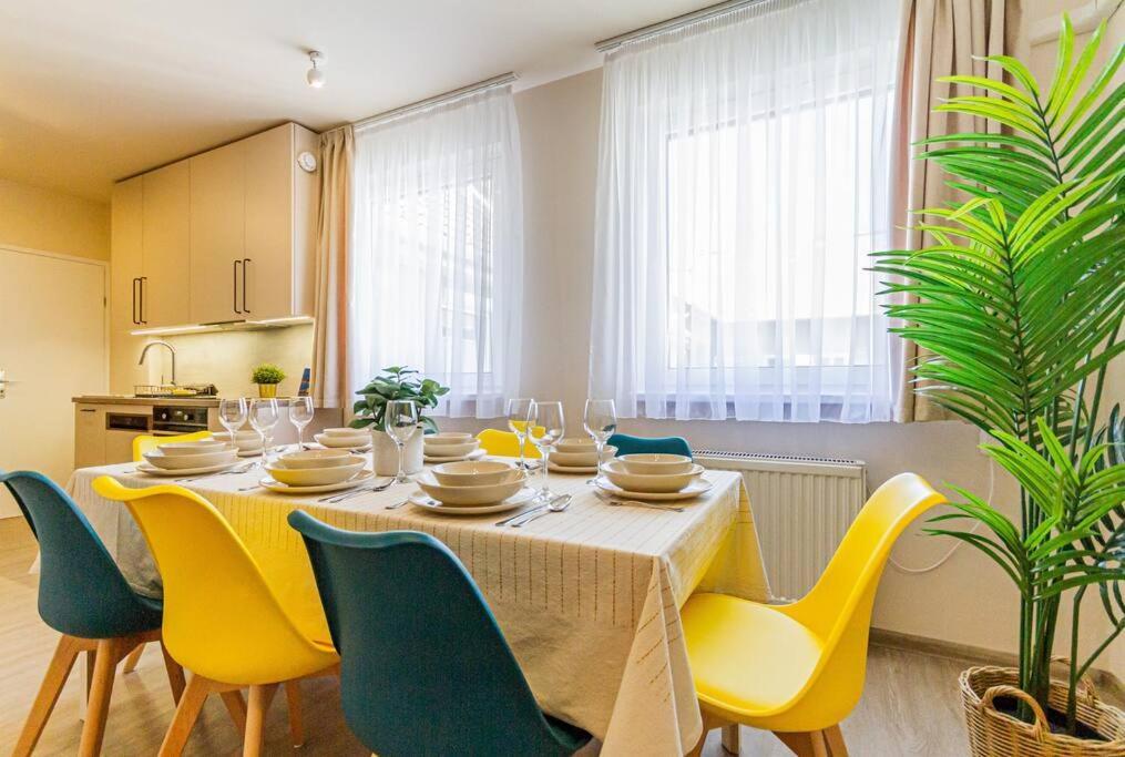 Roomy Apartment 80Sqm At City Center Free Parking Space, Ac & Balcony Budapest Exterior foto