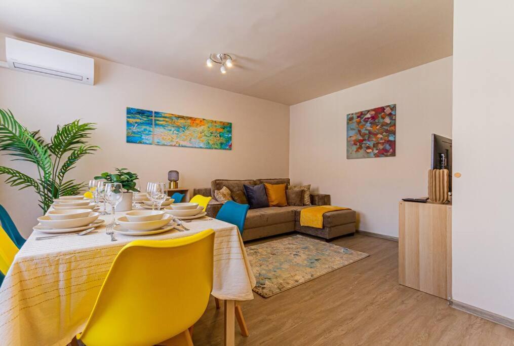 Roomy Apartment 80Sqm At City Center Free Parking Space, Ac & Balcony Budapest Exterior foto
