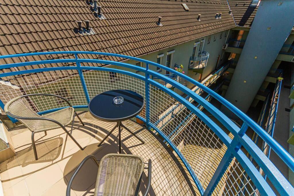 Roomy Apartment 80Sqm At City Center Free Parking Space, Ac & Balcony Budapest Exterior foto